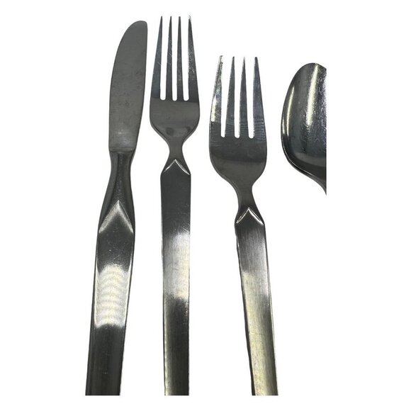 Stanley‎ Roberts Cortina Stainless Flatware Japan 16 Piece Service - Picture 9 of 9